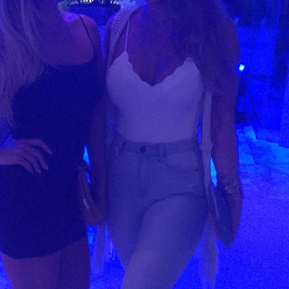 Knit vest with fringes - Picture 2 of 2